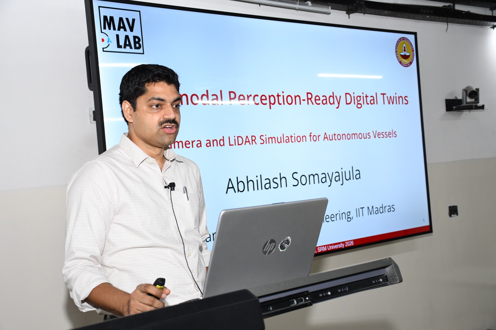 Dr. Abhilash Somayajula delivering the lecture